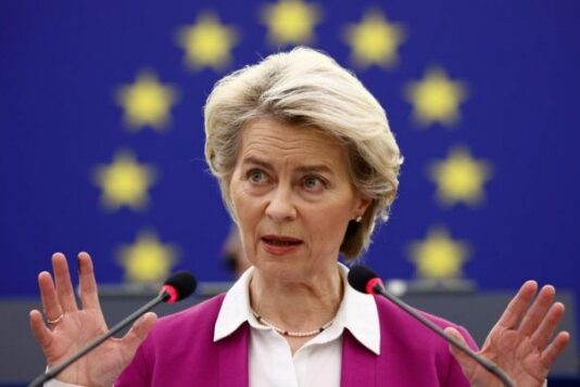 Eurodeputații din grupul Terheș cer demiterea imediată a Ursulei von der Leyen pentru conflict de interese si abuz de încredere publică