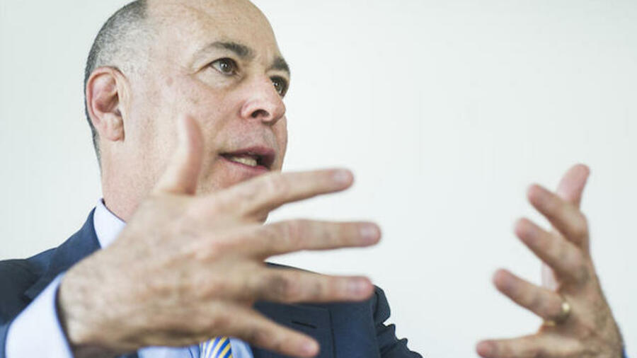 mesajul-sefului-blackrock-pentru-tineri-ve-i-merge-la-magazin-i-nu-ve-i-fi-capabili-s-cump-ra-i-ceva--1