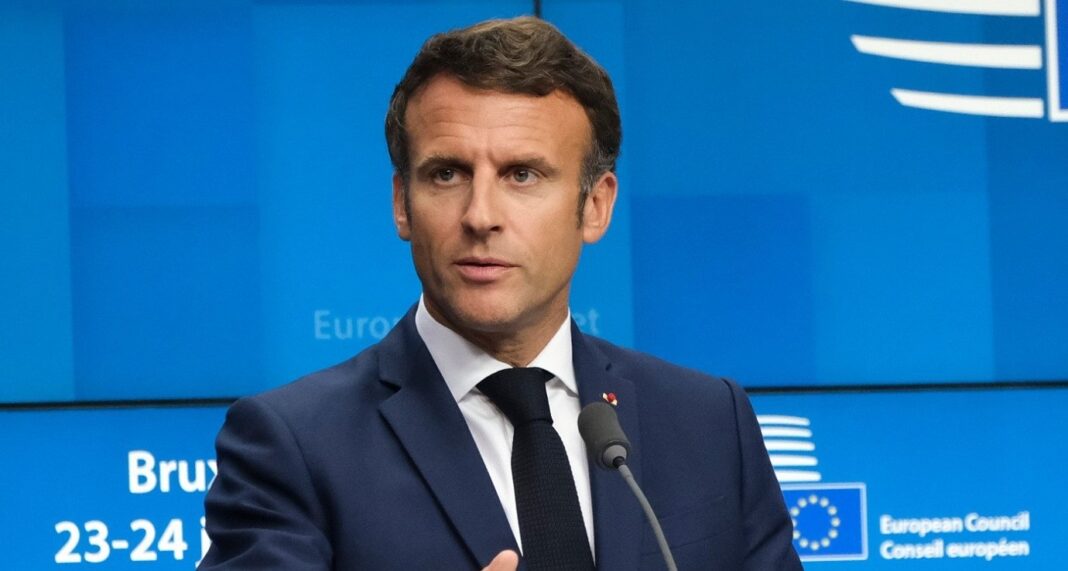 image-2022-07-6-25665123-0-emmanuel-macron