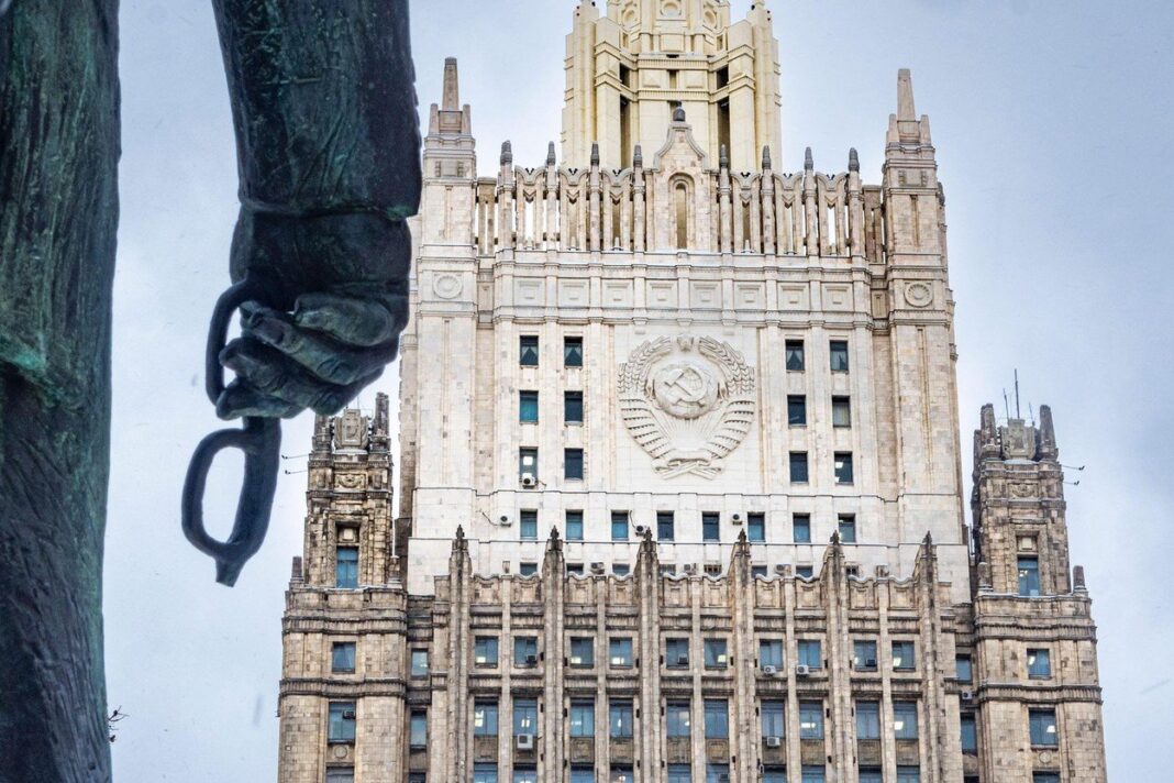 image-2022-04-18-25504899-0-sediul-ministerului-rus-externe-din-piata-smolenskaia-moscova