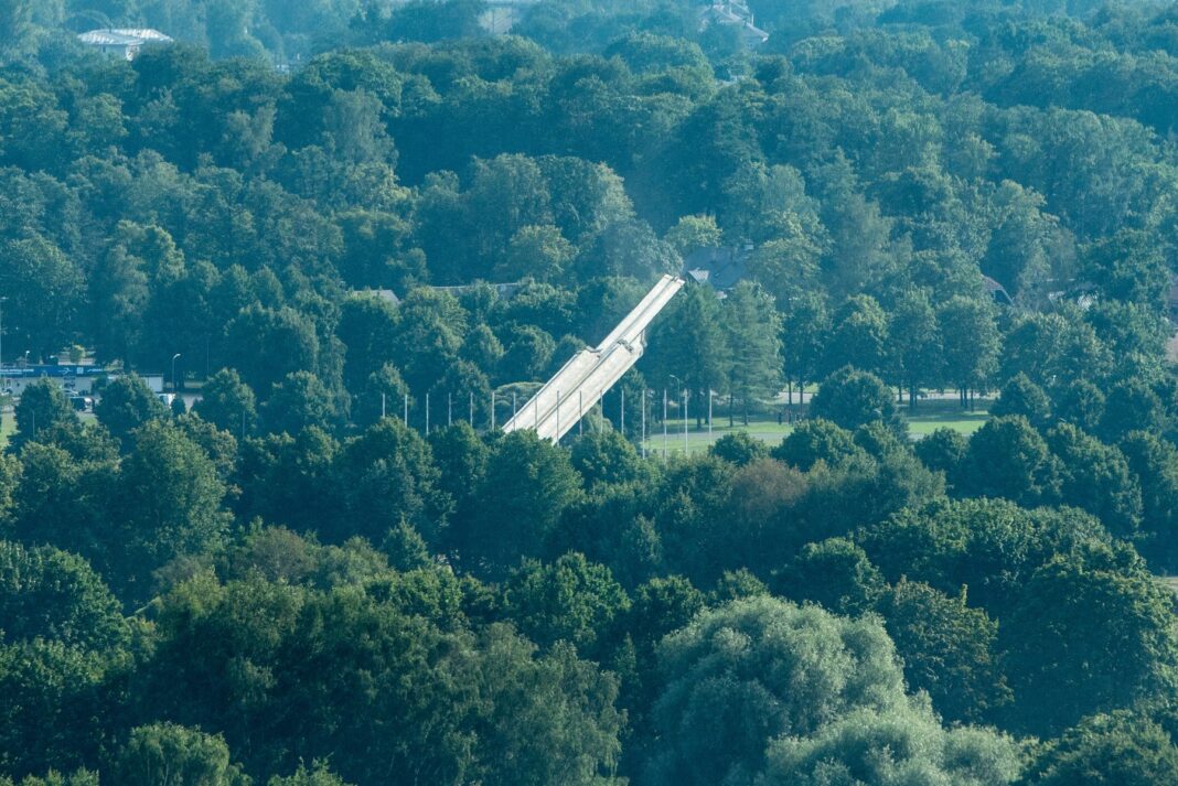 image-2022-08-25-25754050-0-monumentul-victoriei-sovietice-din-riga