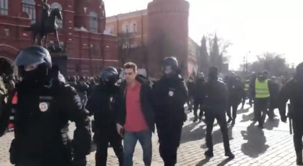 image-2022-03-6-25414529-0-proteste-retineri-rusia