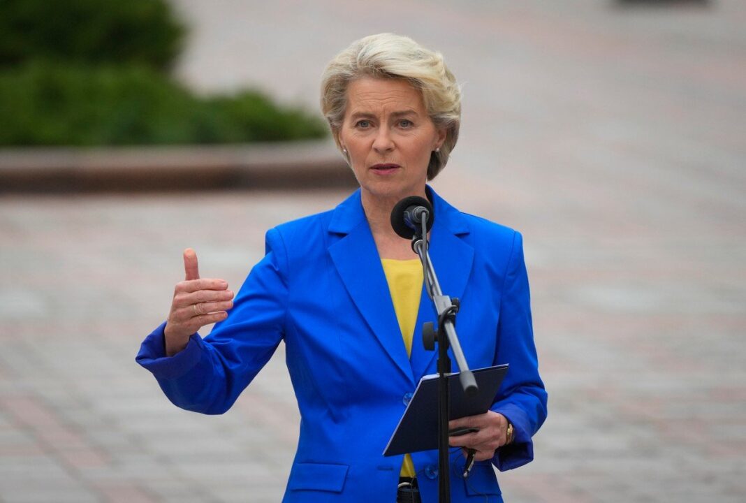 image-2022-09-15-25792888-0-ursula-von-der-leyen-kiev