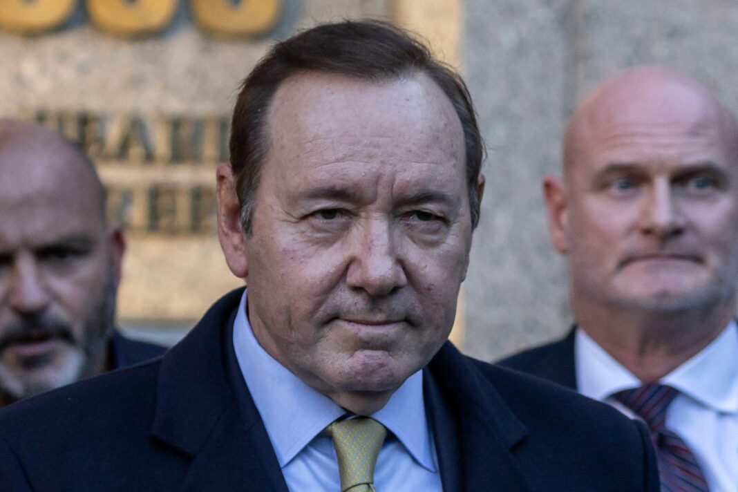 image-2022-10-21-25857280-0-kevin-spacey