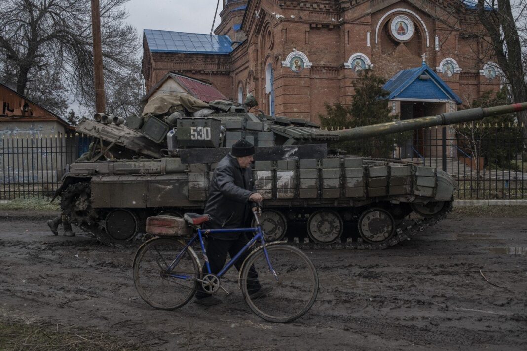 image-2022-03-6-25414280-0-tanc-rusesc-intr-localitate-din-luhansk