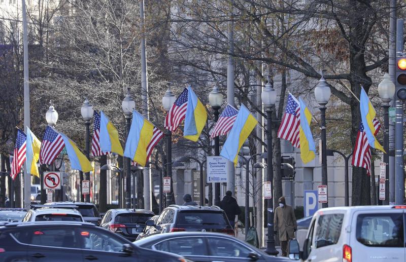 securitate-ridicata-si-steaguri-ucrainene-intr-o-zi-speciala-la-washington