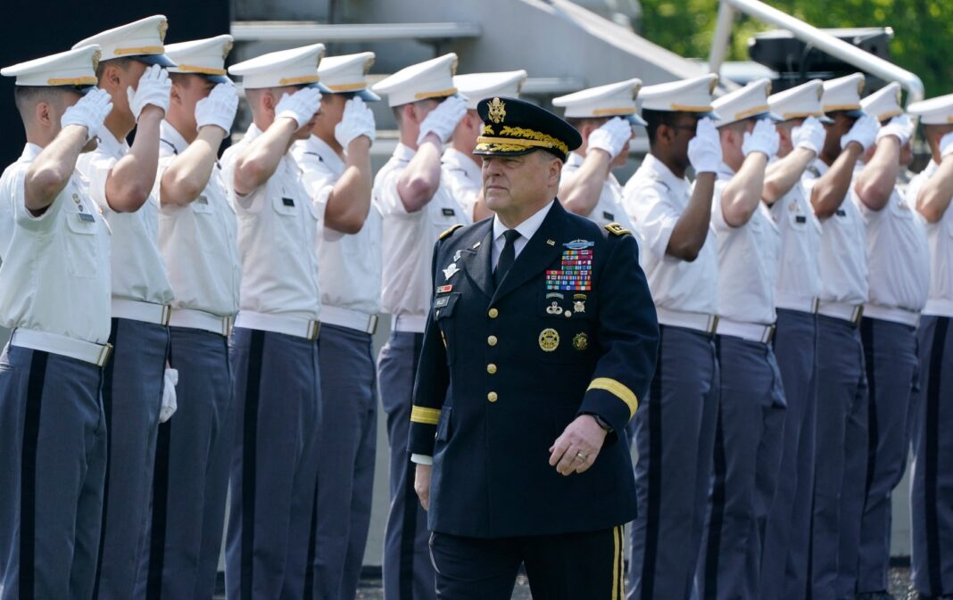 image-2022-08-26-25754256-0-generalul-mark-milley-seful-statului-major-american-vizita-academia-west-point