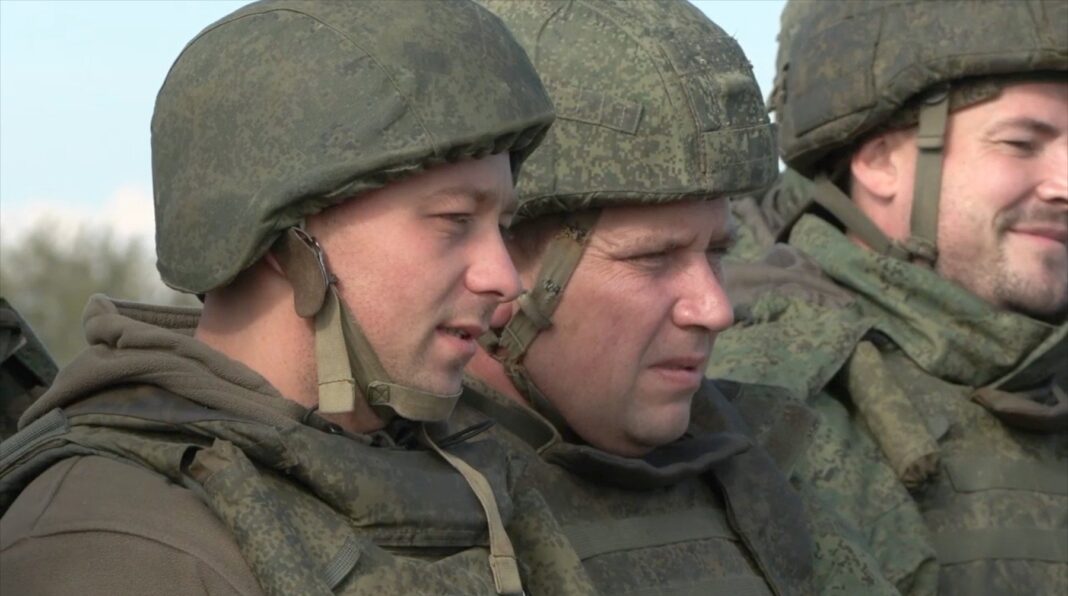 Over 200,000 Russians Called Up to Join Military Service - 04 Oct 2022