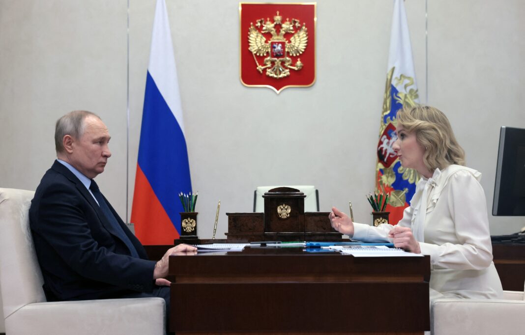 image-2023-03-17-26146374-0-vladimir-putin-maria-lvova-belova-acuzati-crime-razboi-cpi