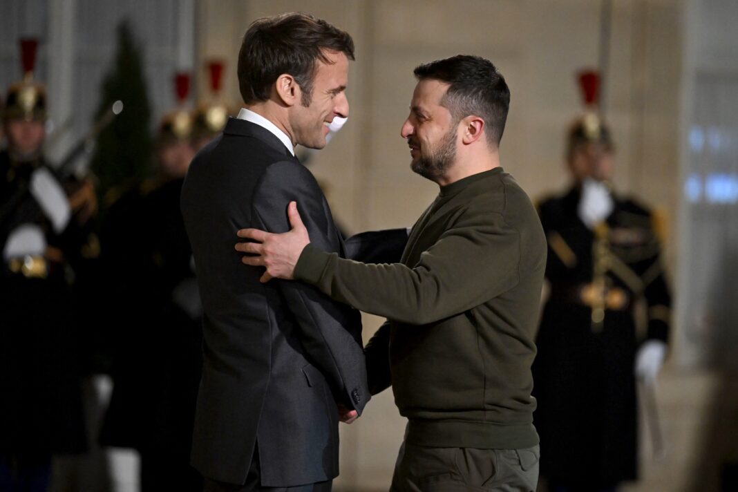 image-2023-02-8-26071607-0-macron-zelenski