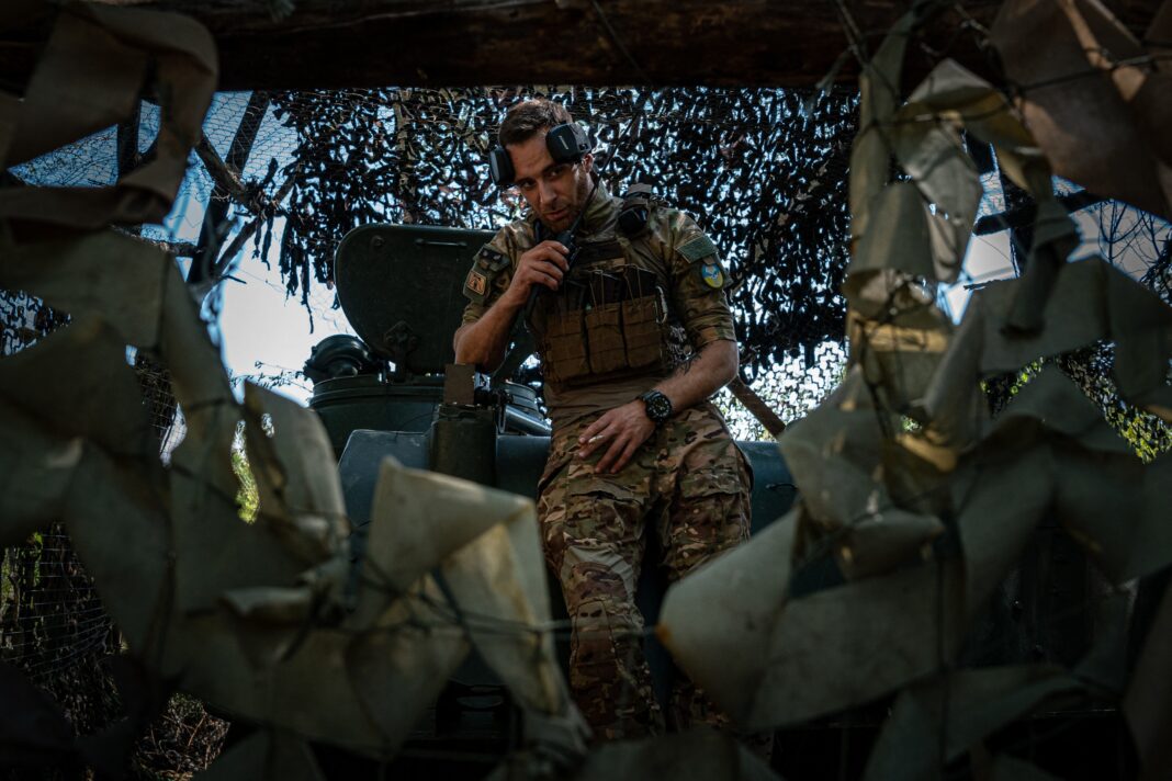 Ukrainian soldiers deployed in the direction of Bakhmut