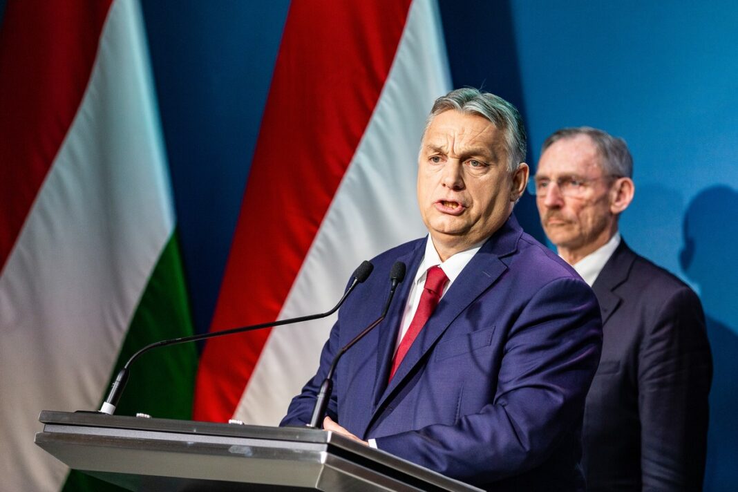 Koronavírus-fertőzés elleni védekezésért felelős operatív törzs ülése után exkluzív sajtótájékoztakja.