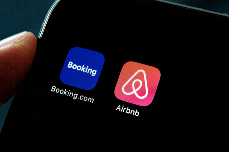 image-2023-08-17-26468077-0-airbnb-booking
