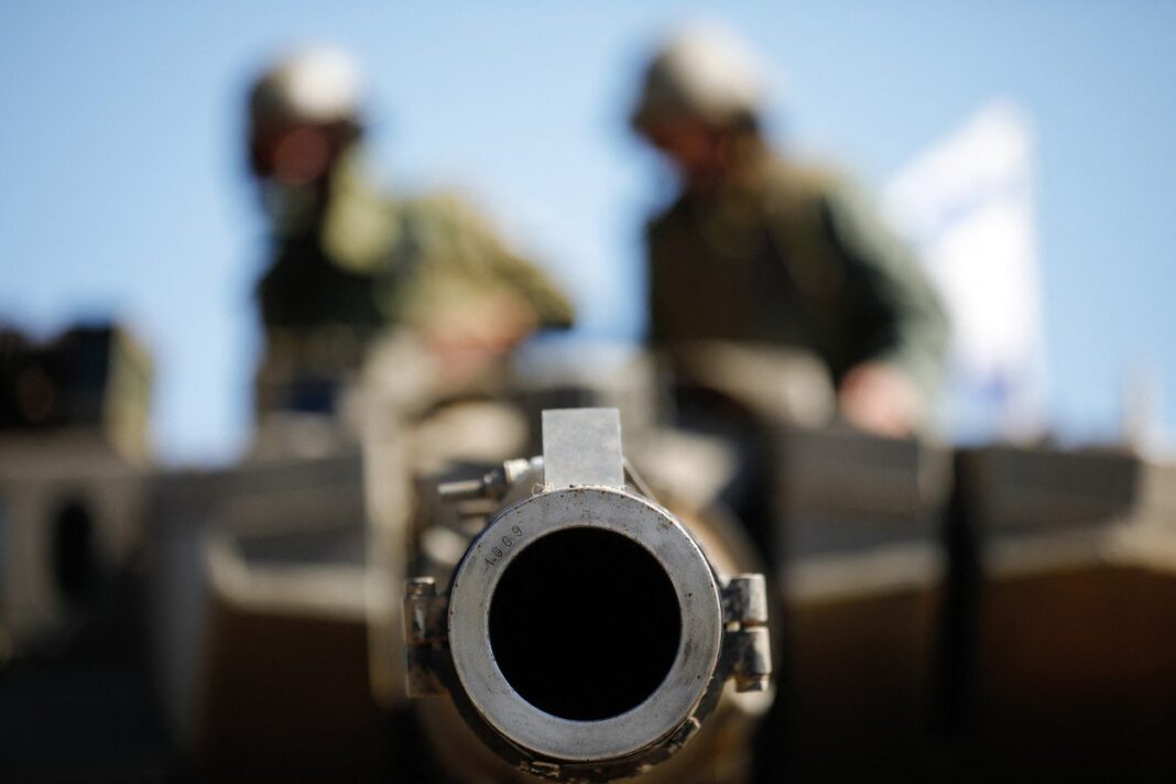 image-2023-10-22-26625177-0-soldati-israelieni-tanc-merkava