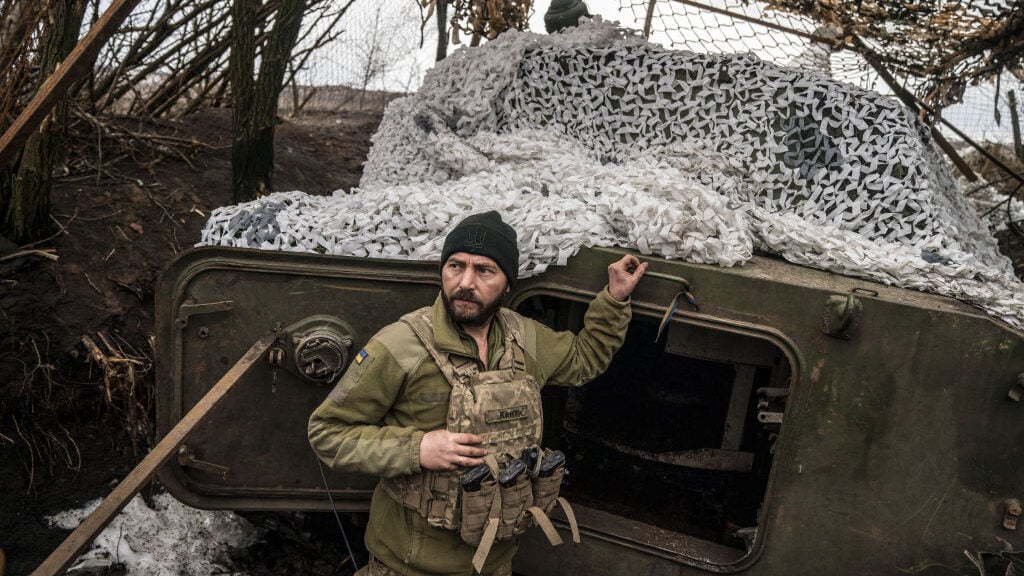 240212_ukraine_soldier_GettyImages-1998434098-e1707775233794