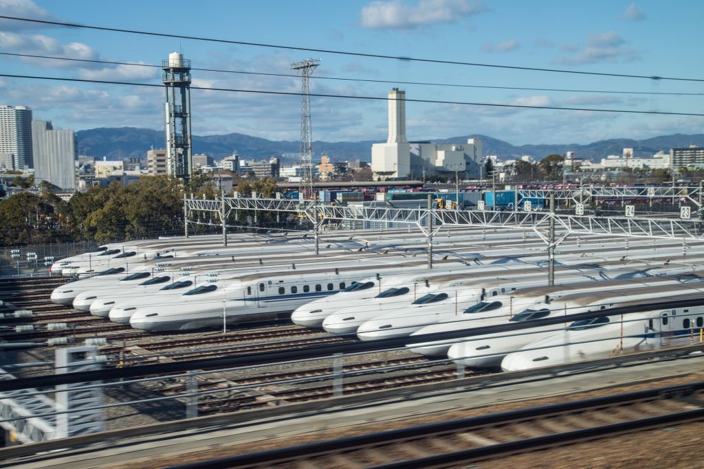 image-2020-10-27-24380671-0-depou-trenuri-shinkansen