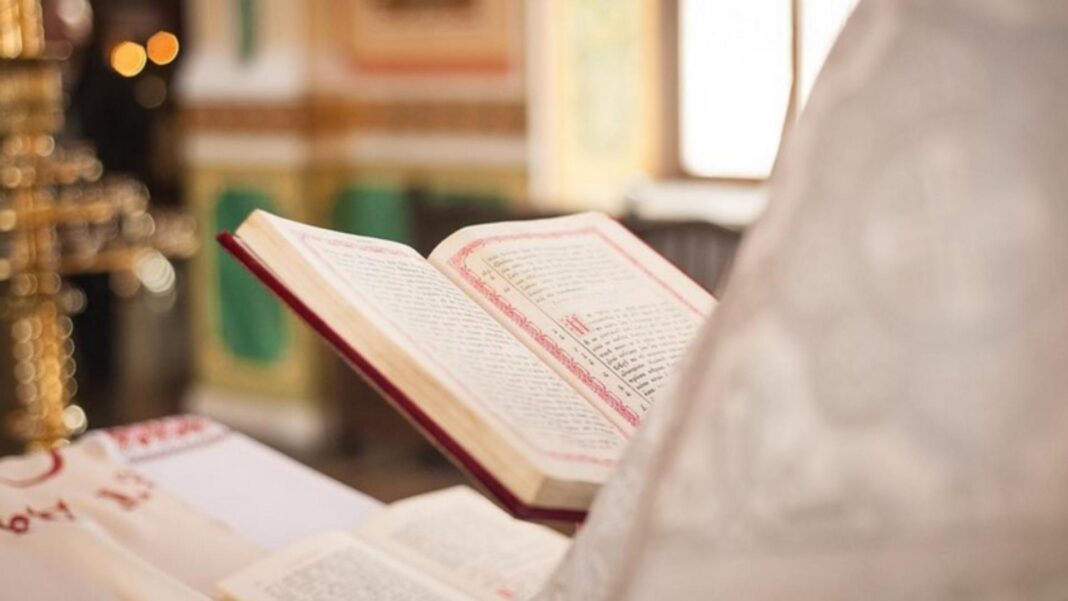 biblie-biserica_d22b658c1e