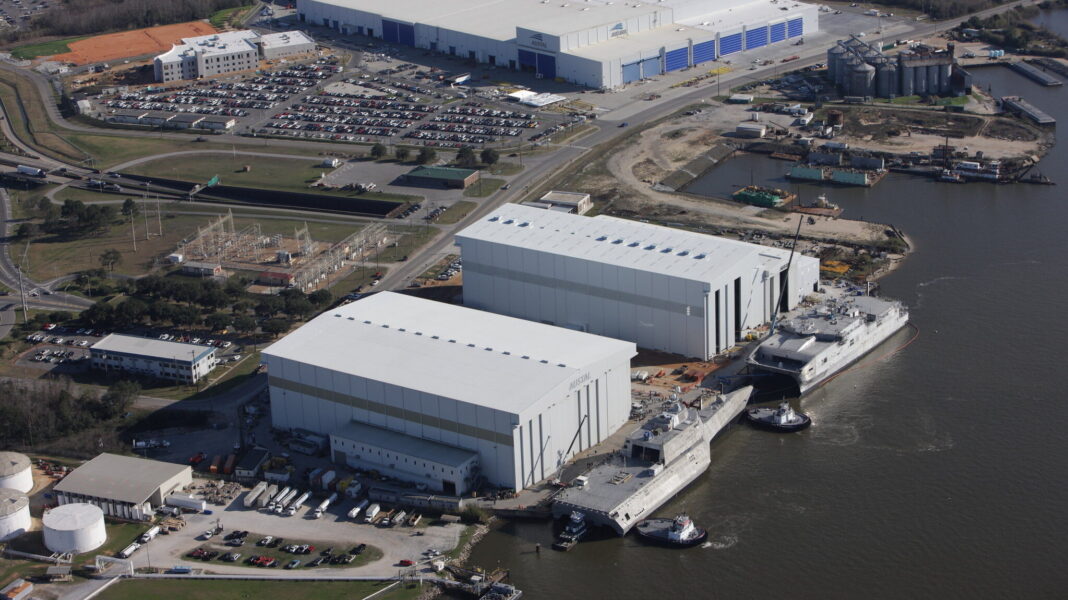 Austal-shipyard-Alabama-c9f473dfb3f63a02-e1655826156260