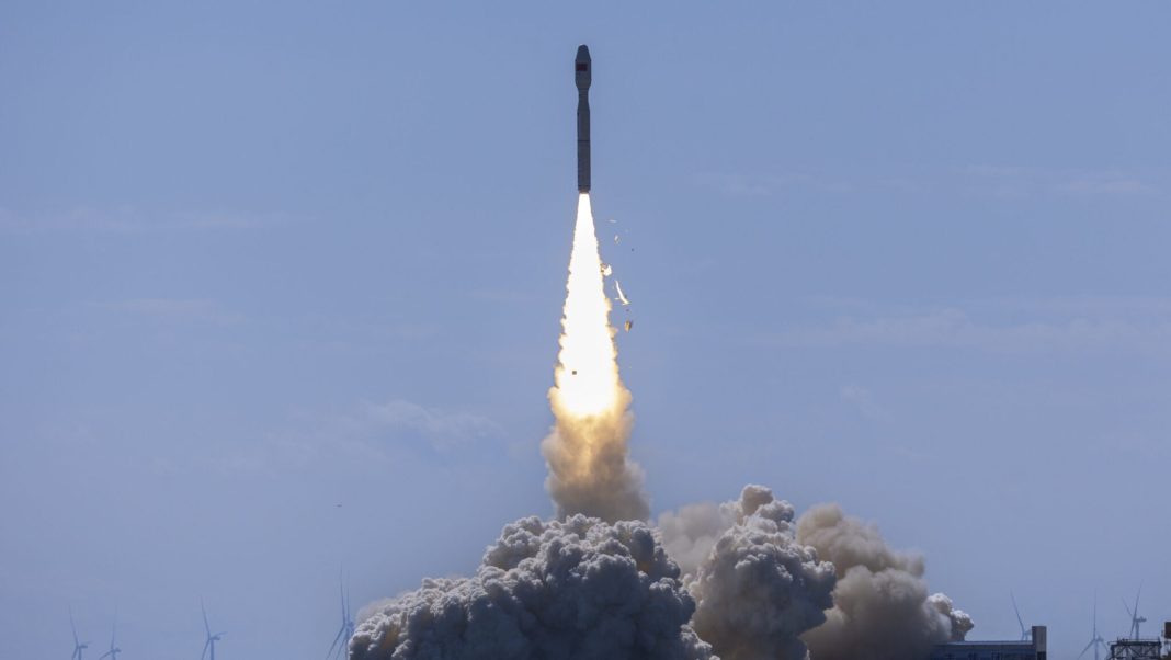241001_chinese_sats_launch_GettyImages-2174108904-scaled-e1727809406109-2048x1154