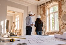 De ce renovarea unei clădiri poate fi mai complicată decât construirea uneia de la zero