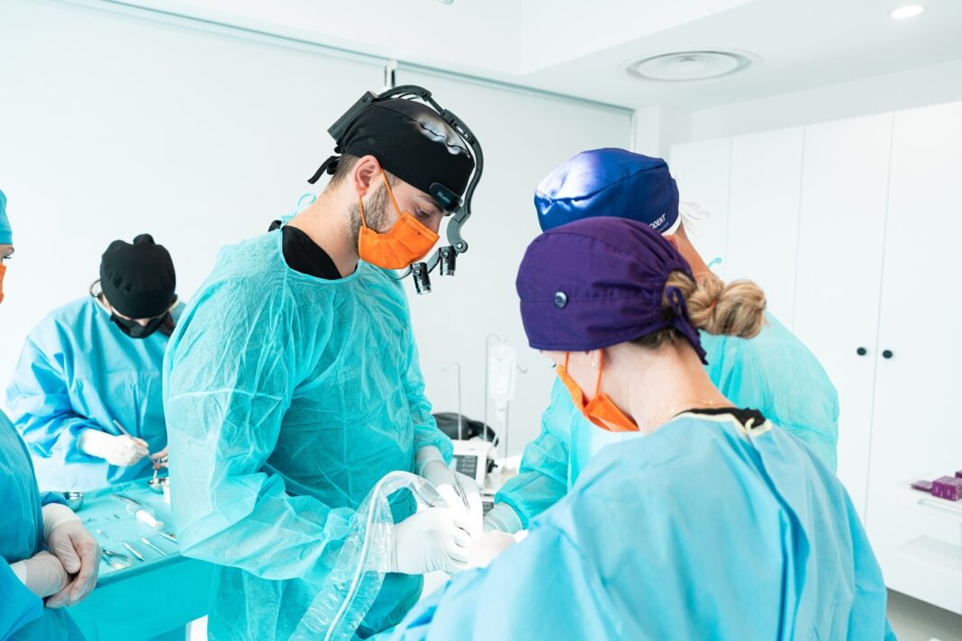 Full Arch Clinic